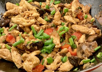 Stir Fried Chicken and Mushrooms in Oyster Sauce and Chilli